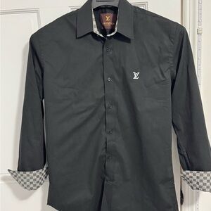 Louis Vuitton Black Dress Shirt with Tailored Cut and Stylish Cuff Detail